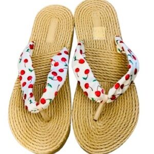 🍒 Adorable White, with Cherry Motif, Flip Flops! 🍒